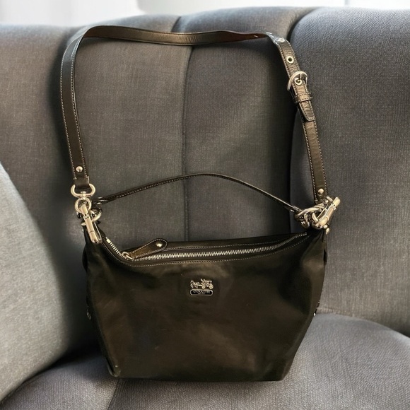 Coach Handbags - Coach Vintage Black Leather Shoulder Bag